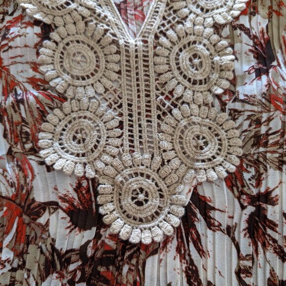 CATHERINES Blouse Plus 1X Multicolor Floral Lace 3/4 Bell‎ Sleeve Shark Bite Hem - Picture 12 of 14